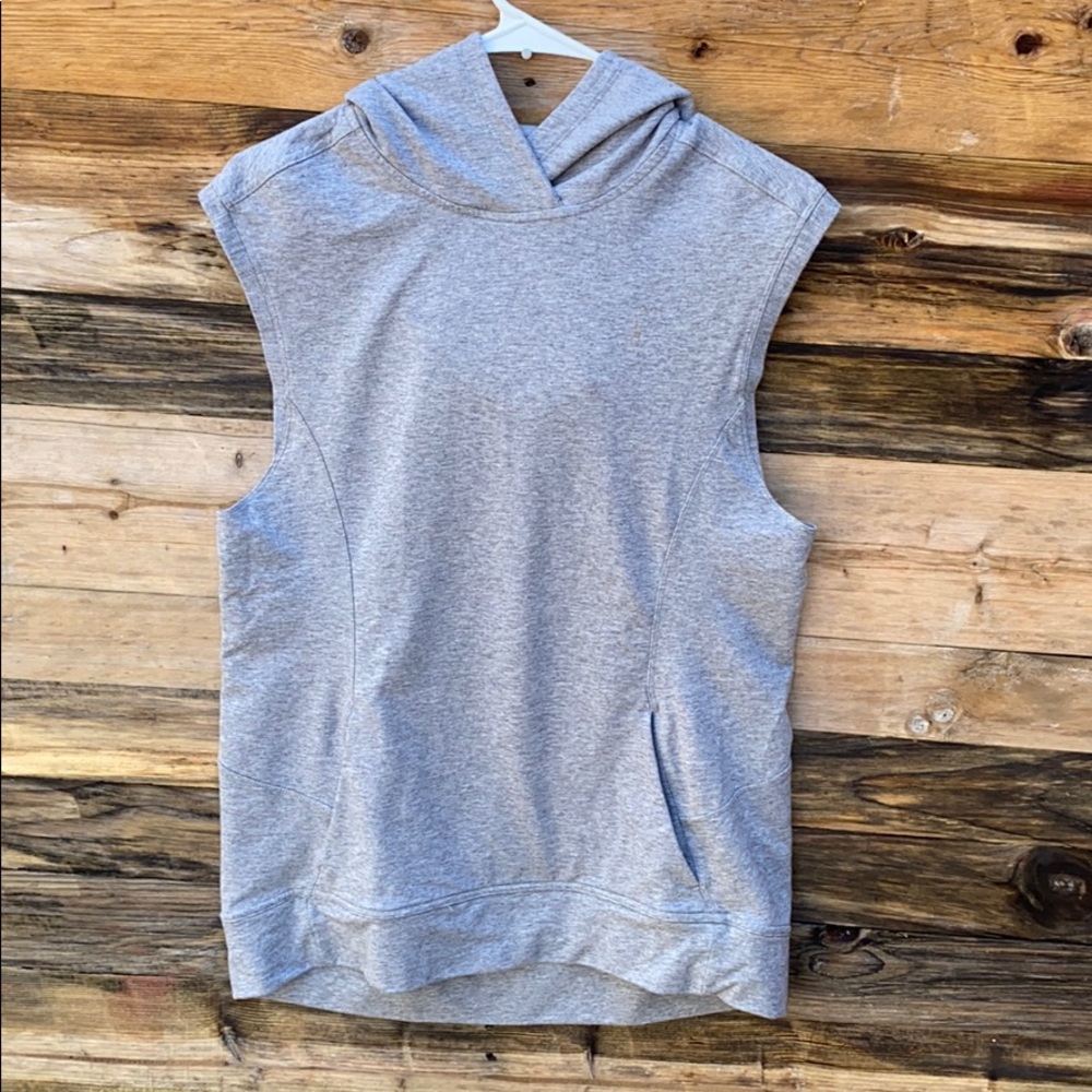 Lululemon | Blissed Out Sleeveless Hoodie size 6